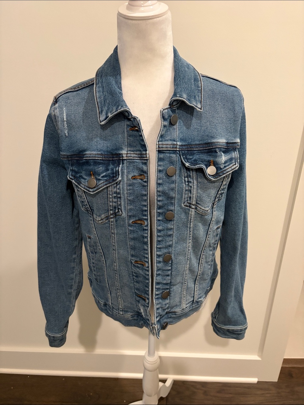 Evereve The Ever Stretch Denim Jacket Sz M
